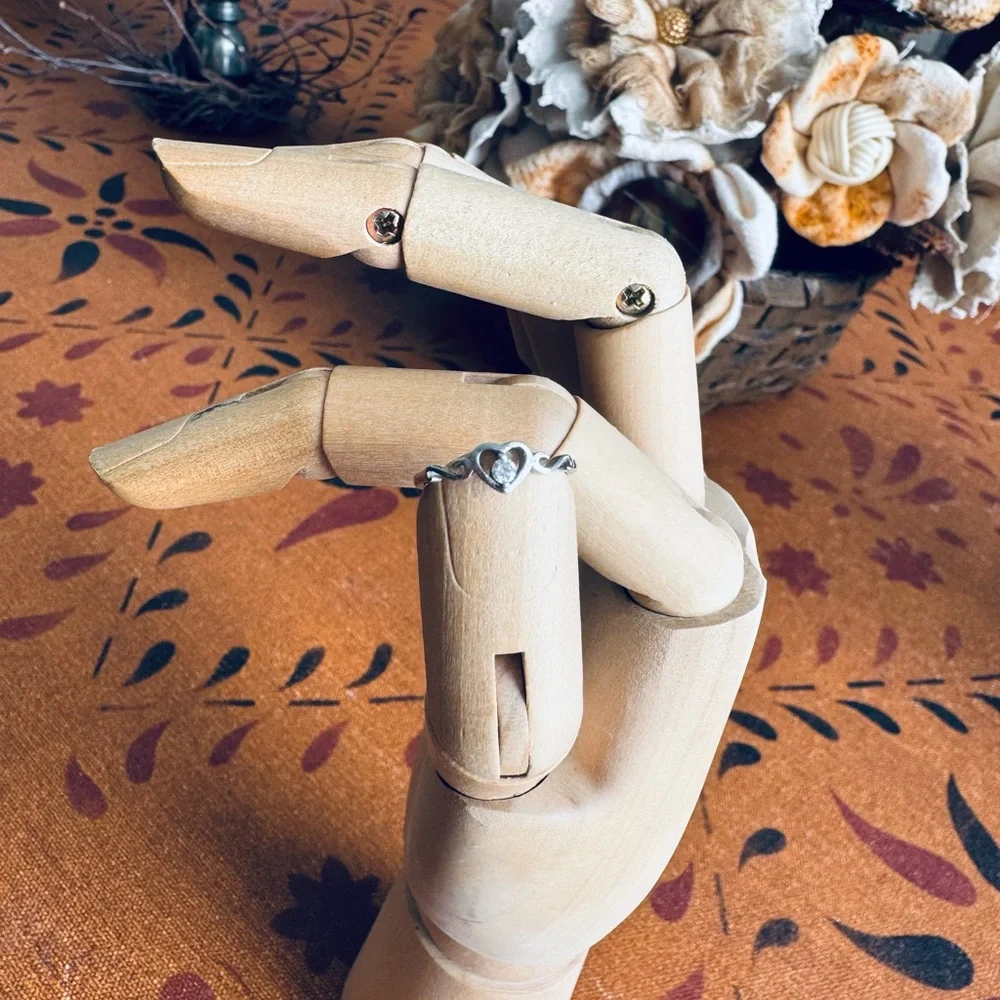 Little Heart Sterling Silver Ring - Picture 3 of 6